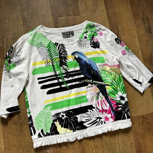 Women's Onque Casual XL White Blue Parrot Tropical Long Sleeve Tee